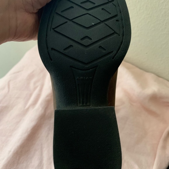 Ariat Girls Cowboy Boots 🤠 - Picture 5 of 6